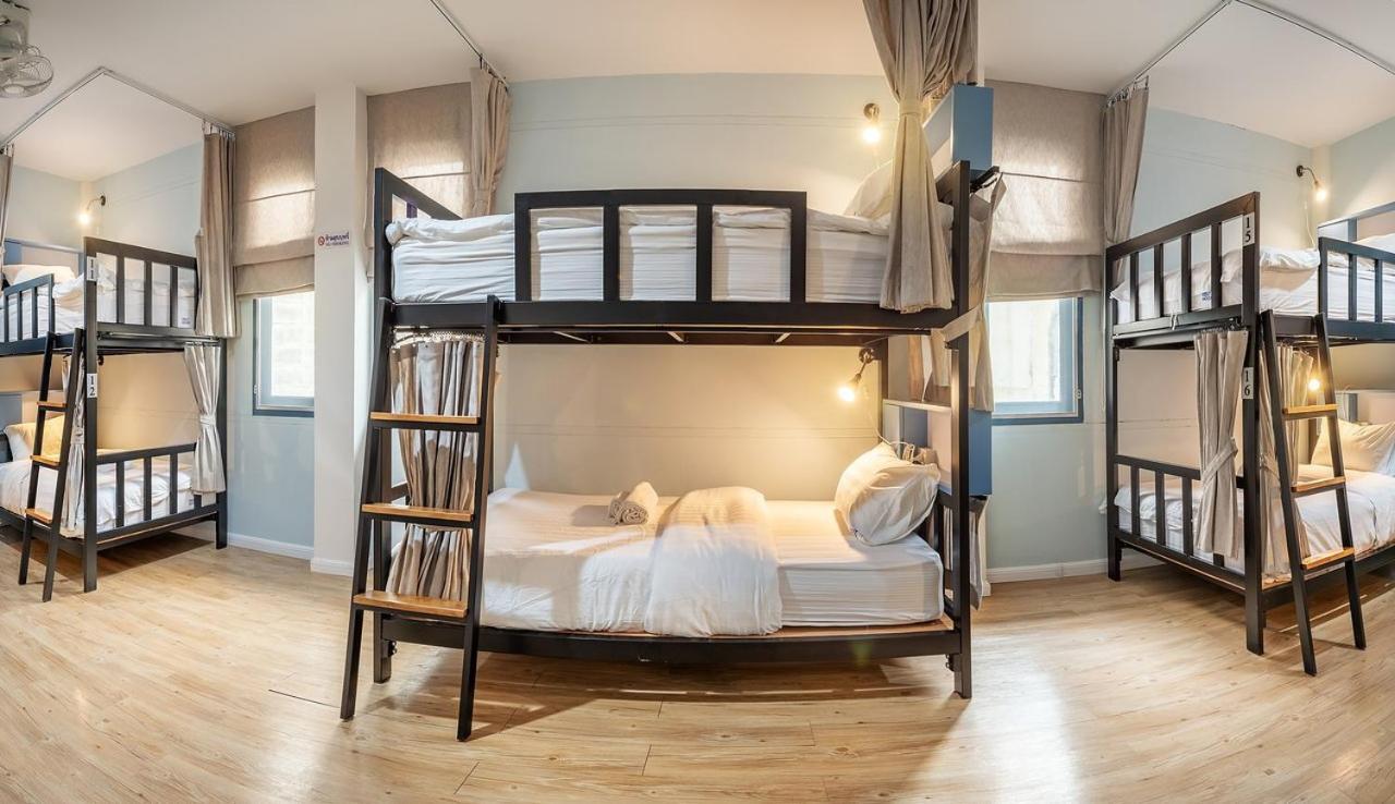 Bonfire Hostels Rishīkesh Exteriör bild